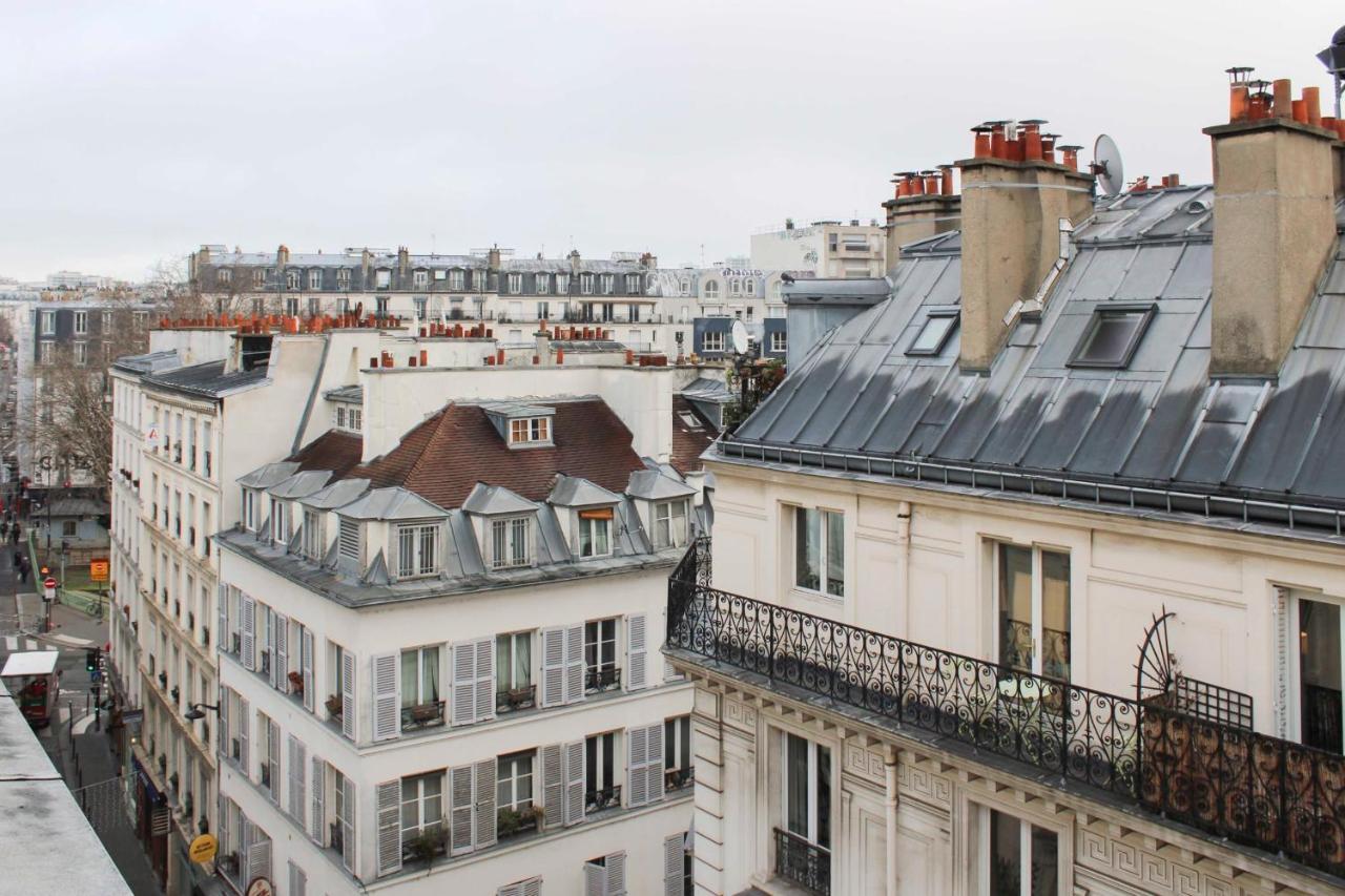 Bright 28m Overlooking The Rooftops Paris